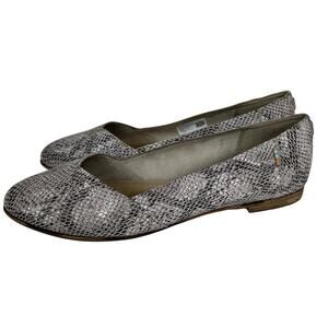Toms Women's sz 9.5 Julie faux snakeskin ballet flats Capsule Office Casual